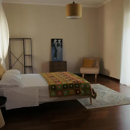 Domus Flumen Bed & Breakfast Alife